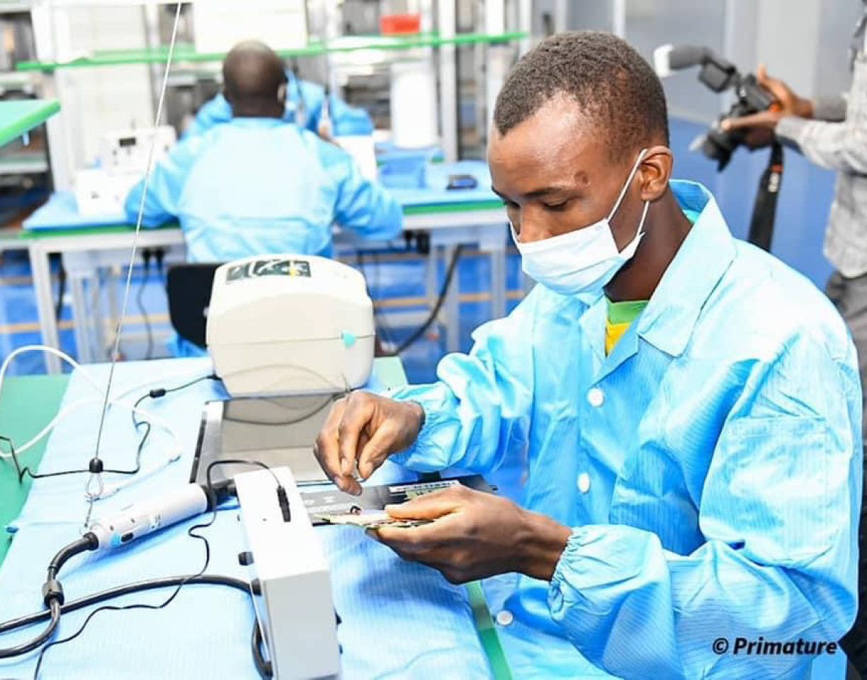 Technologie au Burkina Faso - Assemblage d'équipements électroniques